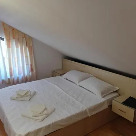 Casa Emelis 홈스테이 데포리노드