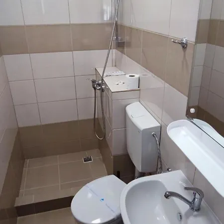 Casa Emelis 홈스테이
